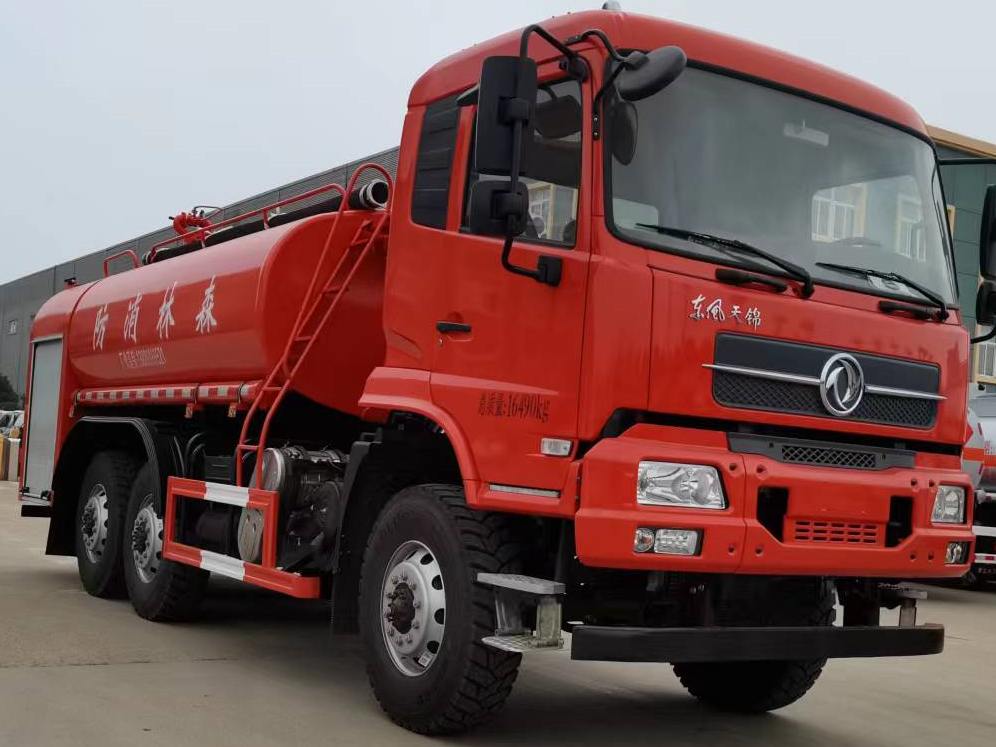 六驅(qū)10噸森林消防灑水車